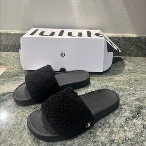 Lululemon Black Fuzzy Sandals